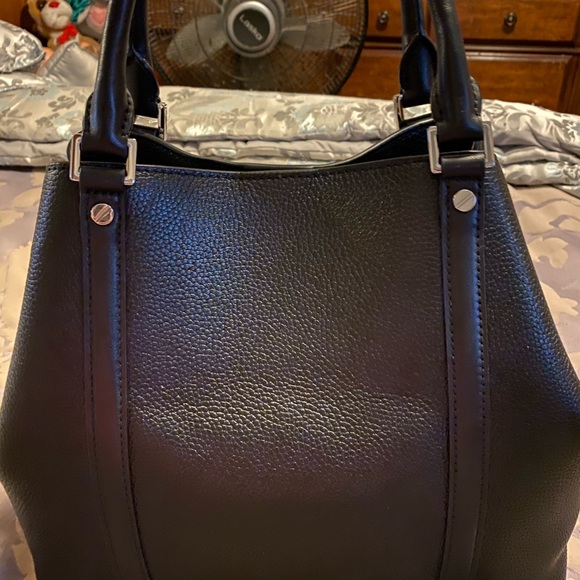 Michael Kors black handbag - Picture 7 of 8